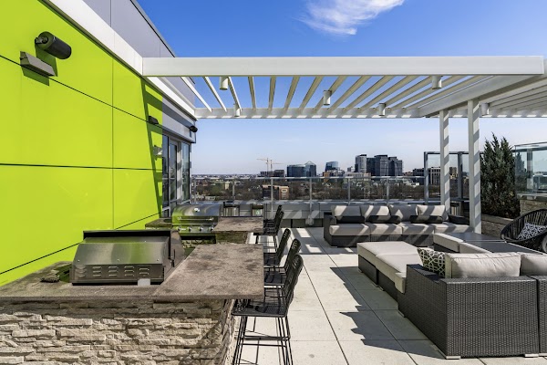 Verde Pointe apartments in Arlington, VA