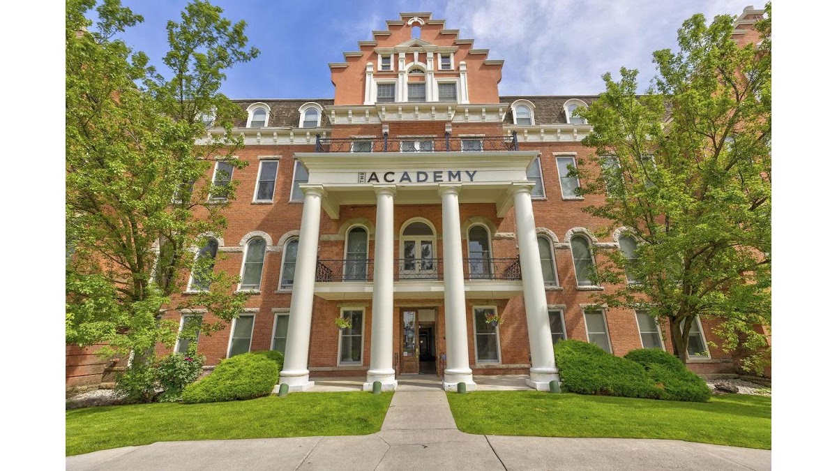 The Academy apartments in Spokane, WA