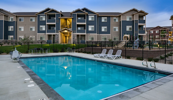 Copper Peak apartments in Longmont, CO