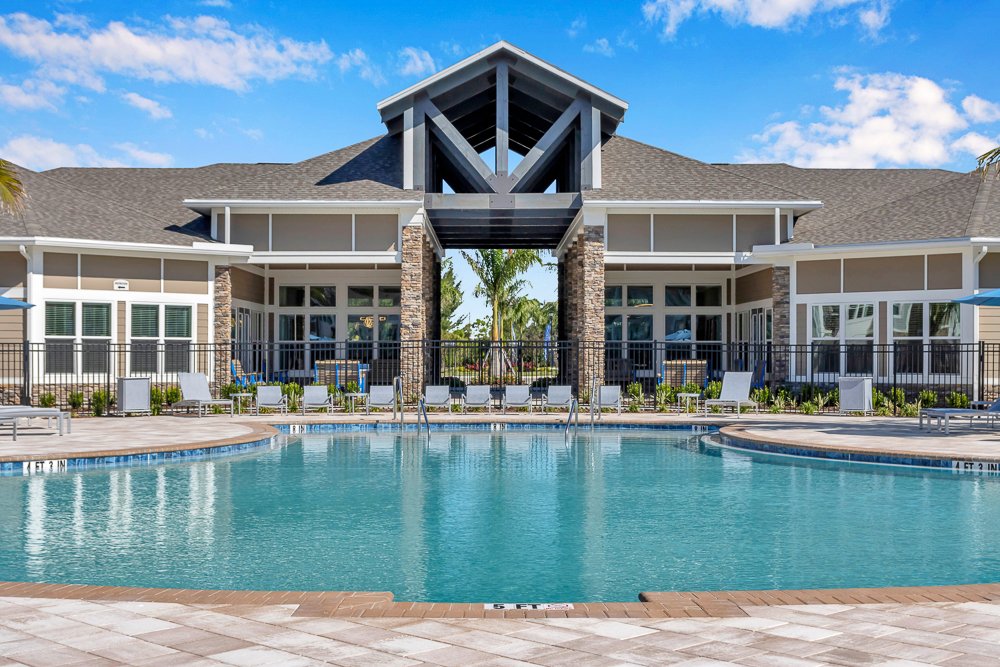 The Carlton of Fort Myers apartments in Fort Myers, FL
