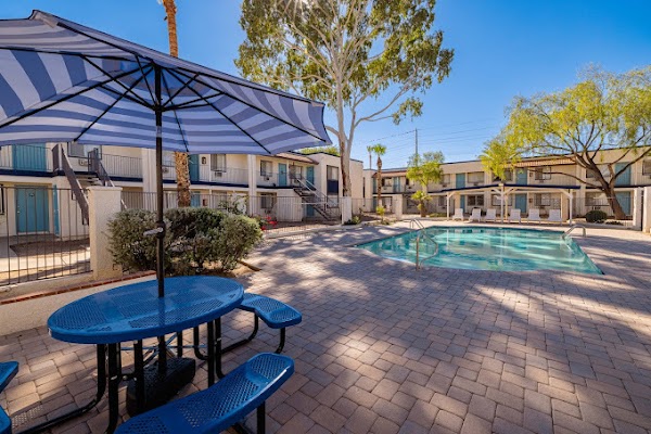 The Crossings on Grande apartments in Tucson, AZ