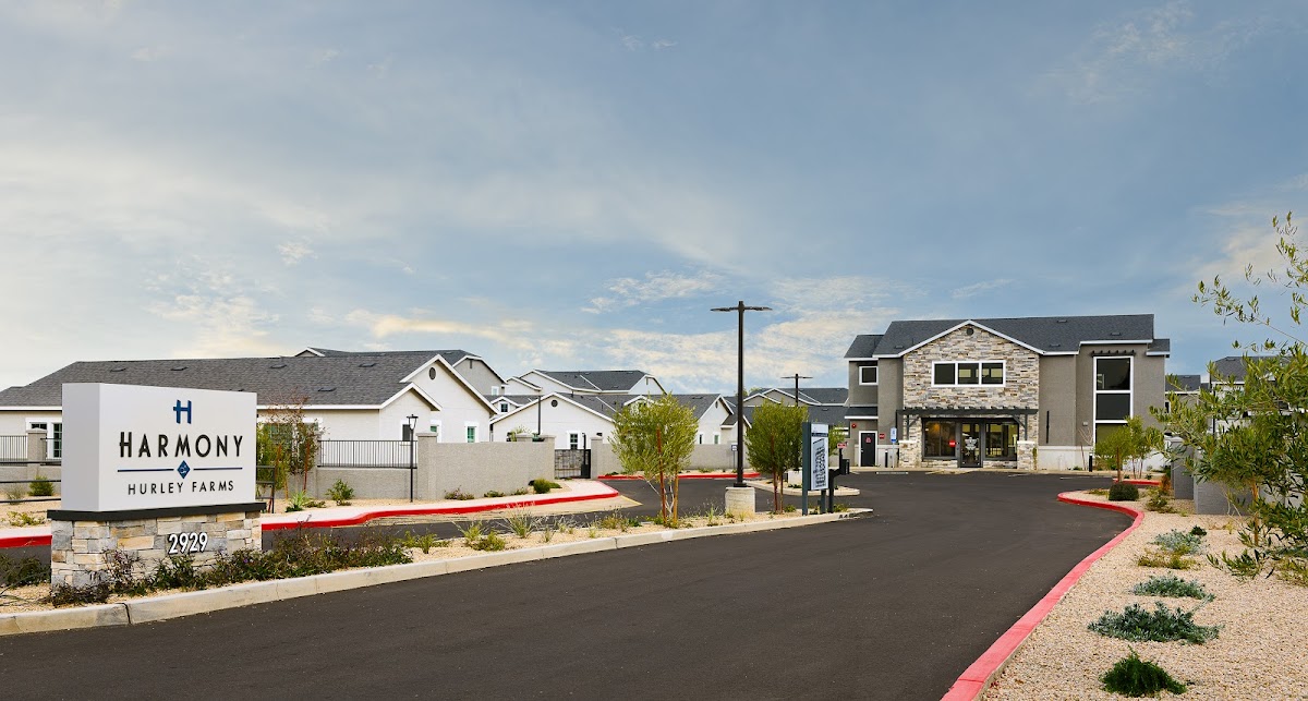 Harmony at Hurley Farms apartments in Avondale, AZ
