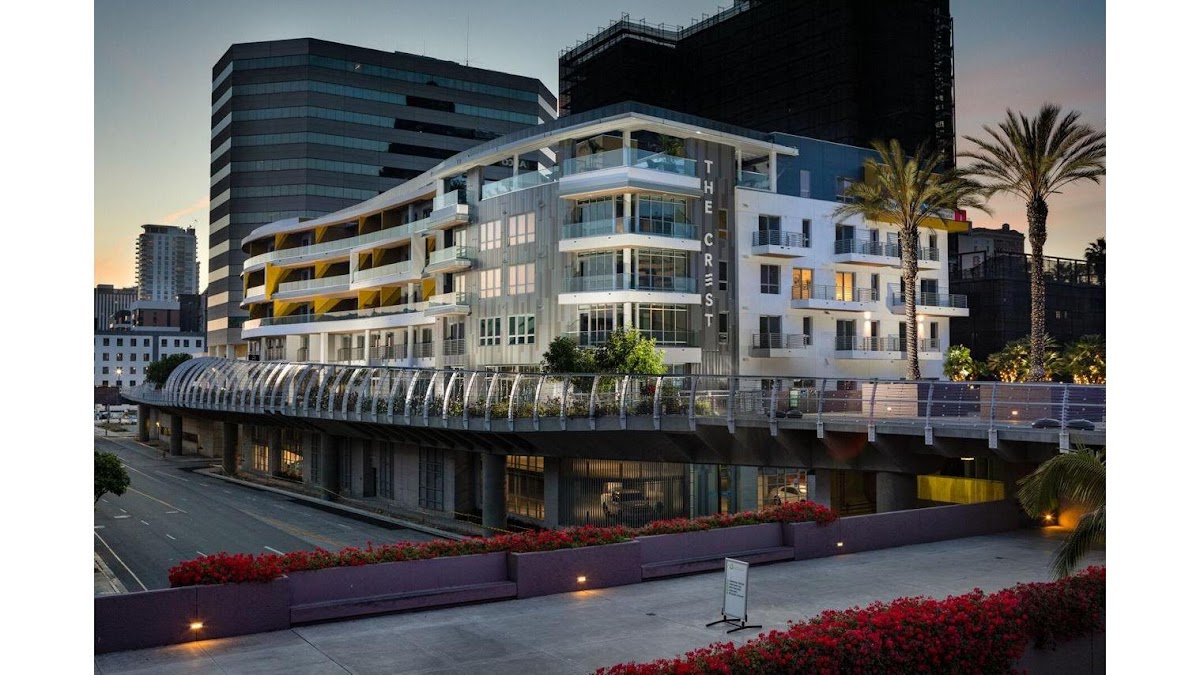 The Crest apartments in Long Beach, CA
