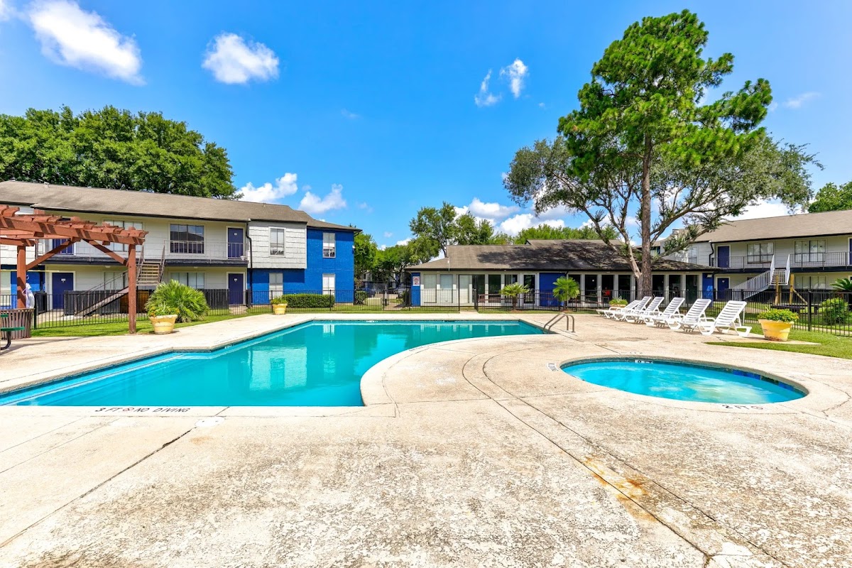 The Redford apartments in Pasadena, TX