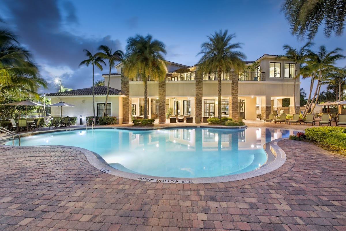 Avalon Toscana apartments in Margate, FL