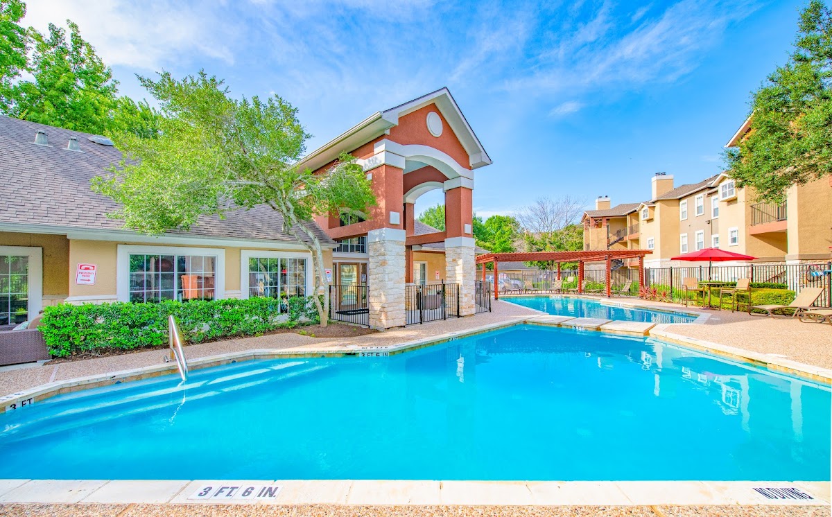 MAA Sierra Vista apartments in Round Rock, TX