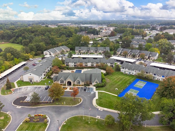 Woodland Meadows apartments in Clinton Township, MI
