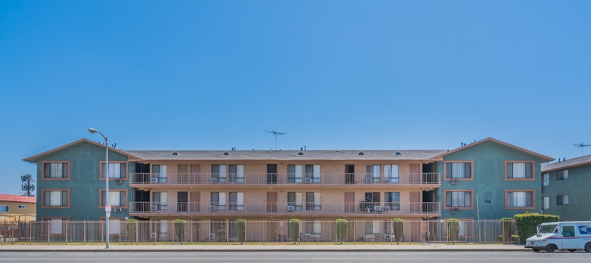 Westland @ El Segundo apartments in Compton, CA