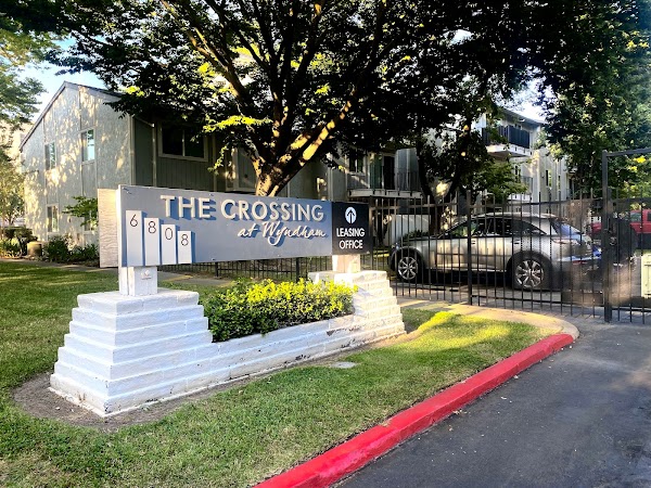The Crossing At Wyndham apartments in Elk Grove, CA