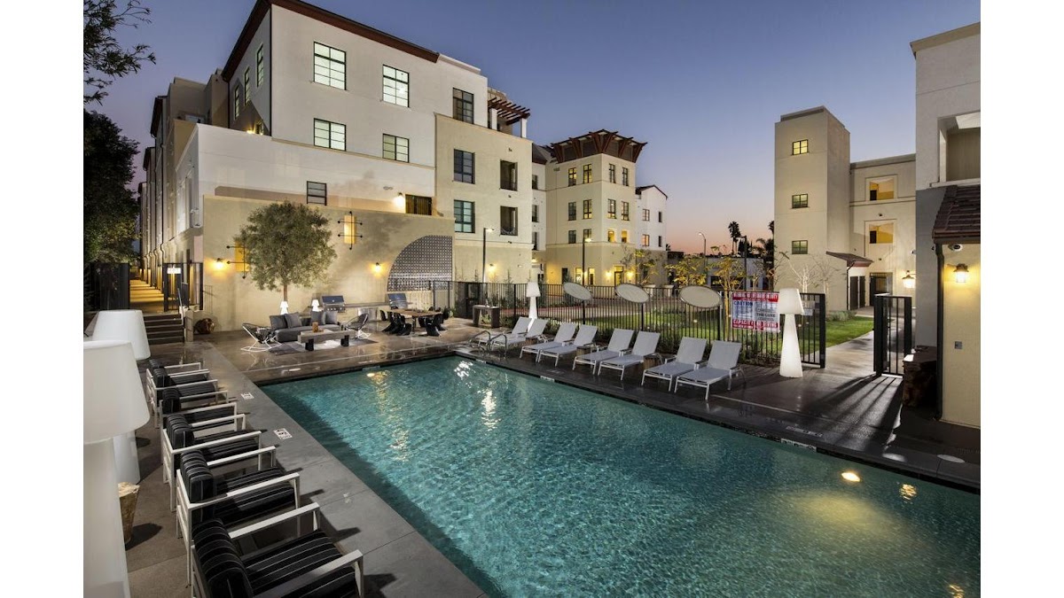 Luxe Pasadena apartments in Pasadena, CA