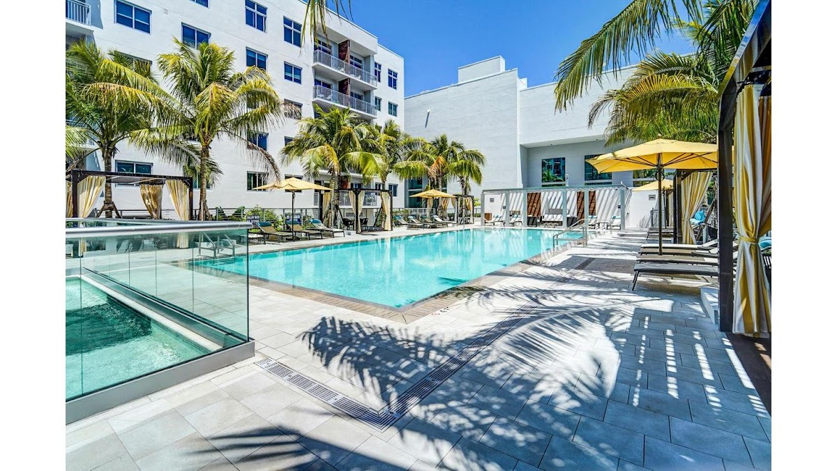 Oversea at Flagler Banyan Square apartments in West Palm Beach, FL