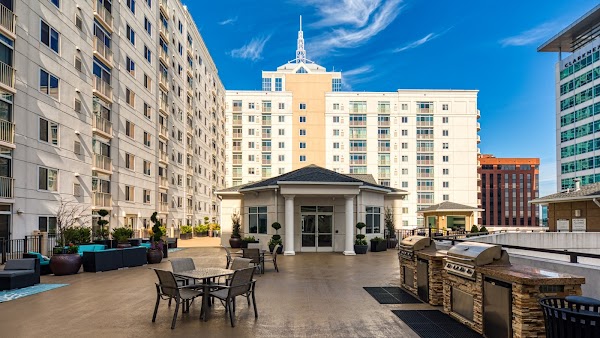 The Cosmopolitan Apartments apartments in Virginia Beach, VA