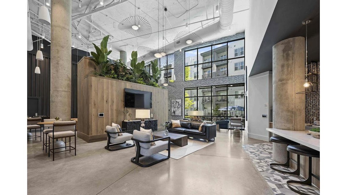Alta West Morehead apartments in Charlotte, NC