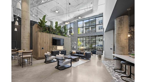 Alta West Morehead apartments in Charlotte, NC