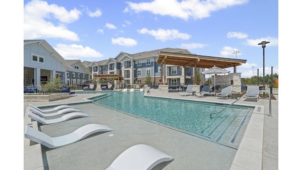 Alpine Creekside apartments in North Richland Hills, TX