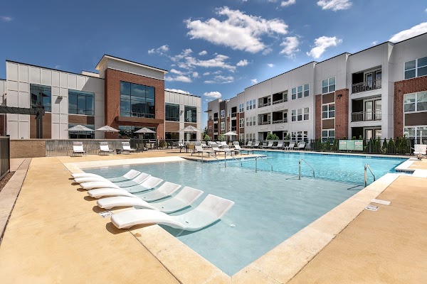 Paxton Cool Springs apartments in Franklin, TN