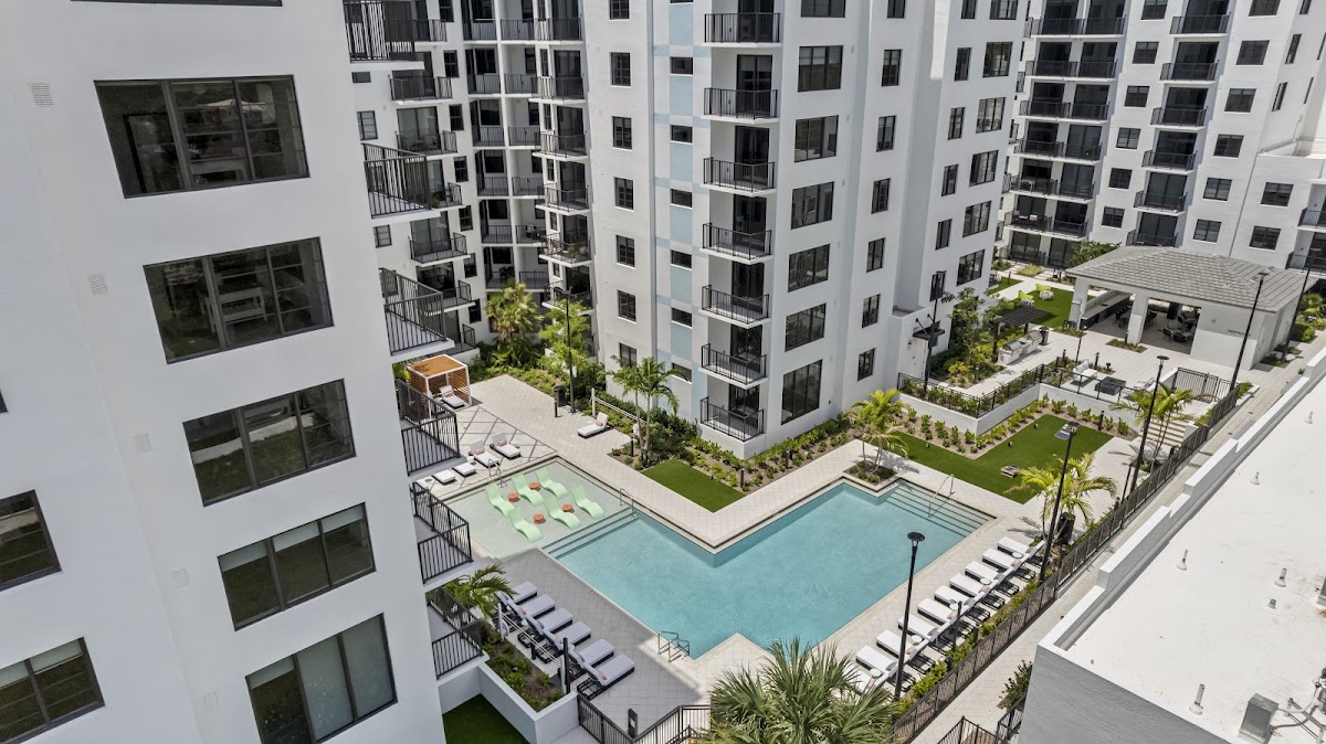 The Grand at West Palm Beach Apartments apartments in West Palm Beach, FL