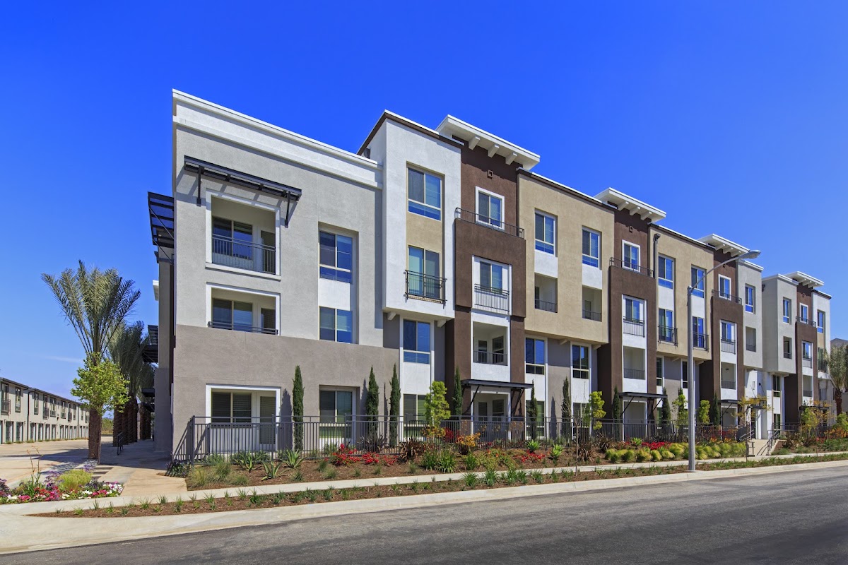 Accent apartments in Inglewood, CA
