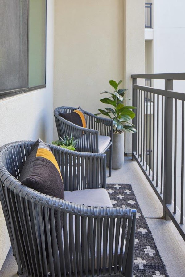The Grove On Main apartments in Mesa, AZ