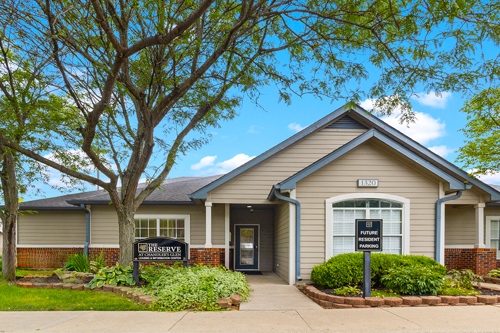 The Reserve at Chandler's Glen apartments in Bloomington, IN
