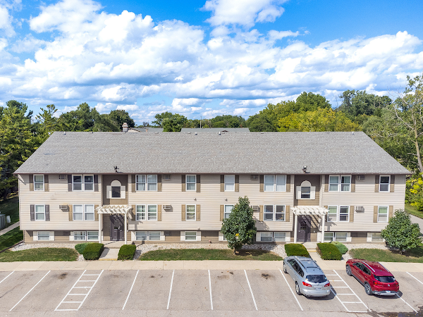 Summerhill Estates apartments in Lansing, MI