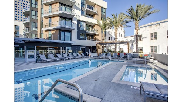 Oceanaire apartments in Long Beach, CA