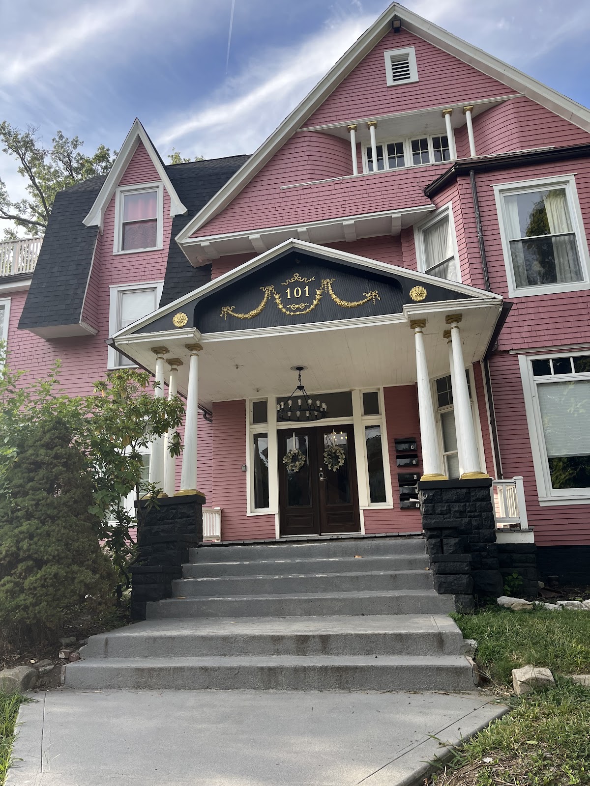 EVV Housing apartments in Evansville, IN