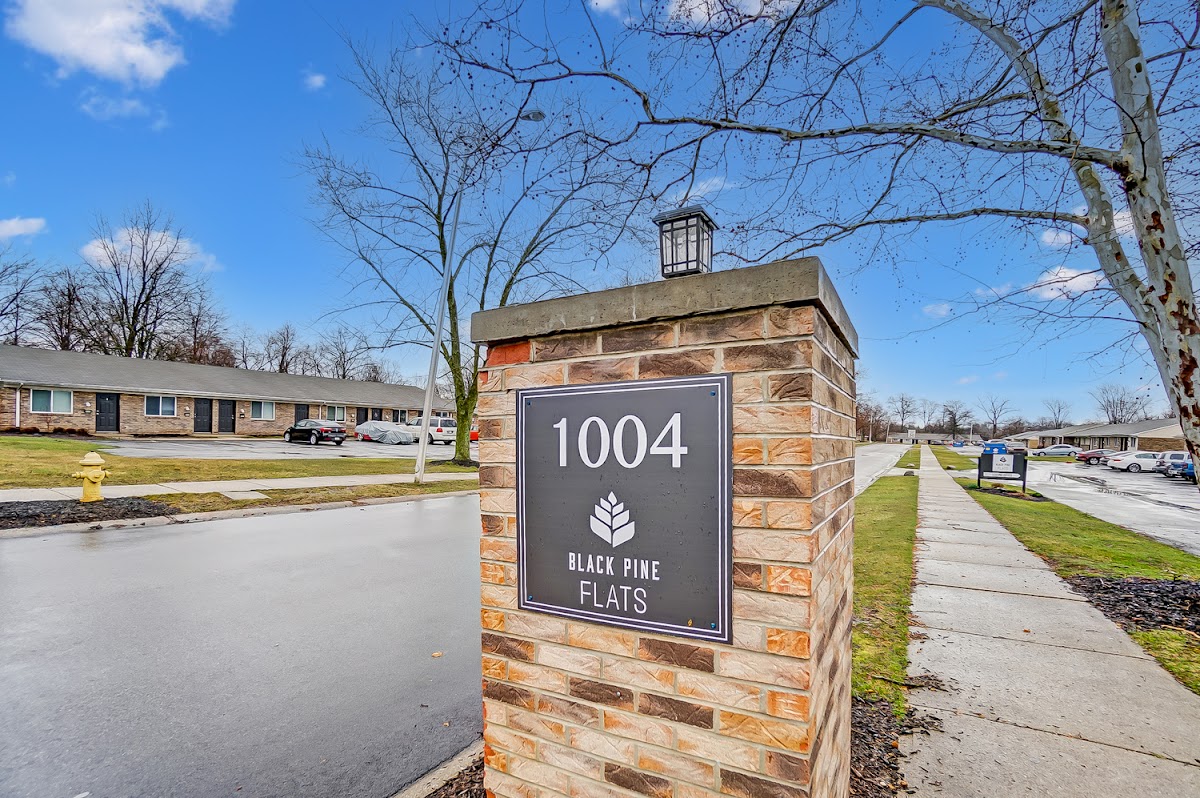 Black Pine Flats apartments in Fort Wayne, IN