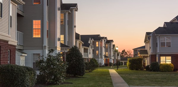 Magnolia Run apartments in Chesapeake, VA