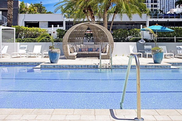 Miro Brickell apartments in Miami, FL