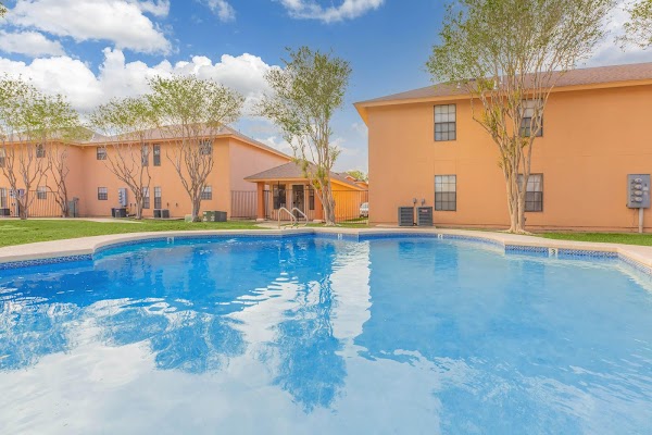 Villas Laredo apartments in Laredo, TX
