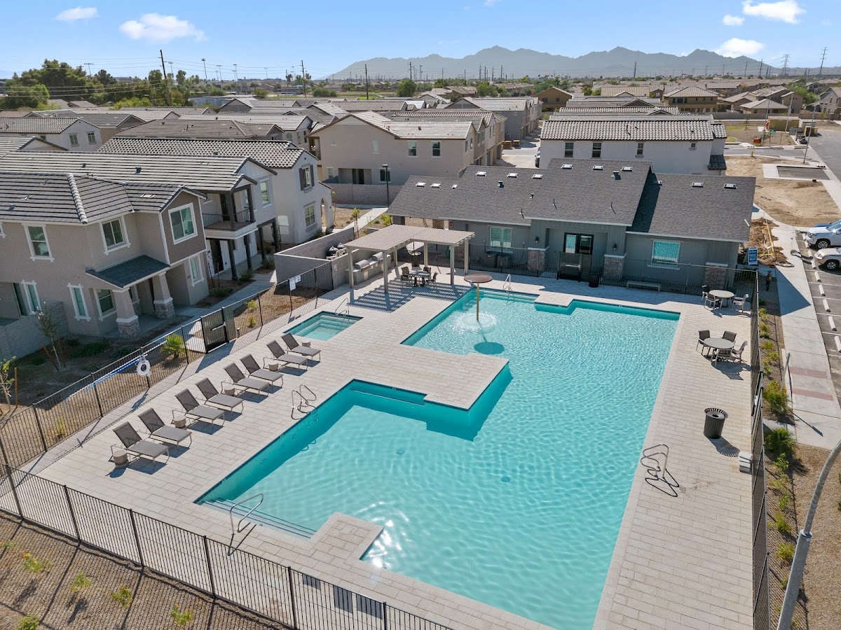 Ironwood Homes at River Run apartments in Avondale, AZ