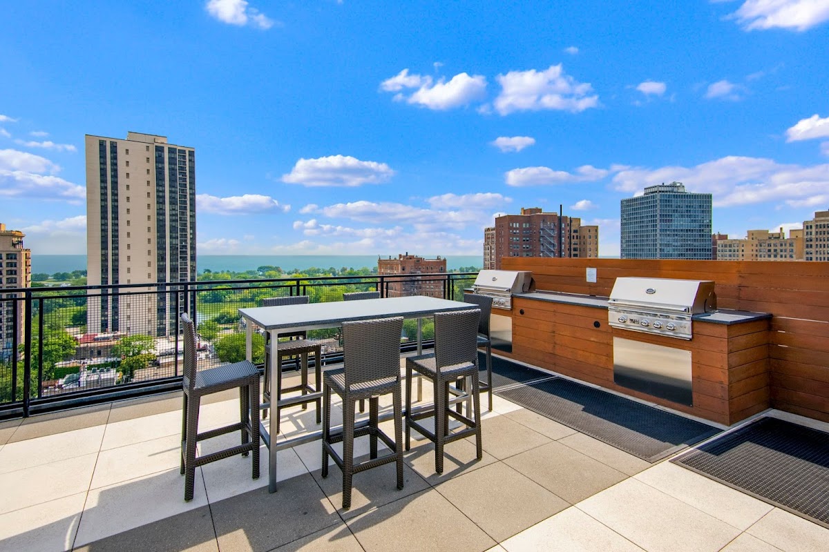 Park Lincoln by Reside apartments in Chicago, IL