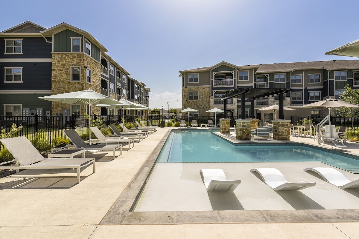 The Independence apartments in Mckinney, TX