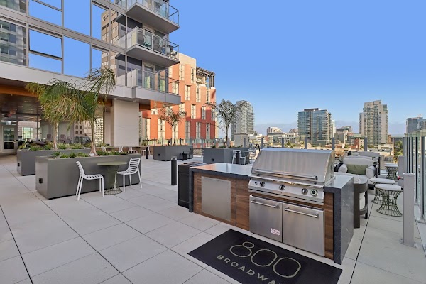 800 Broadway apartments in San Diego, CA