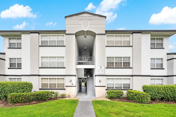 Cortland Pembroke Pines apartments in Pembroke Pines, FL