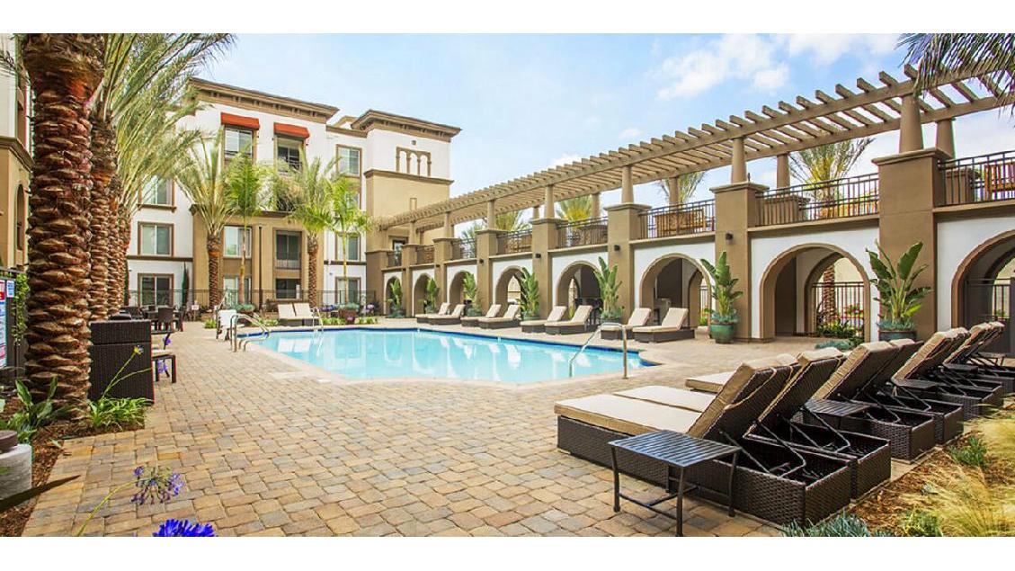 Alta South Bay apartments in Torrance, CA
