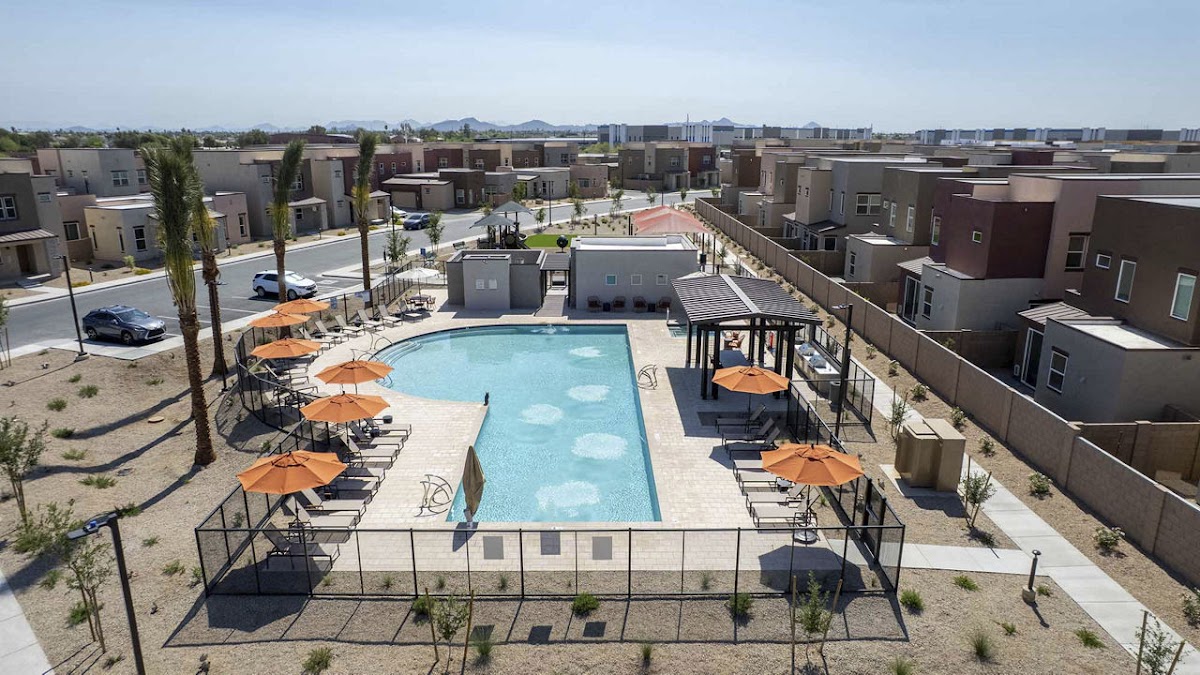 Summerwell Peoria Place apartments in Glendale, AZ