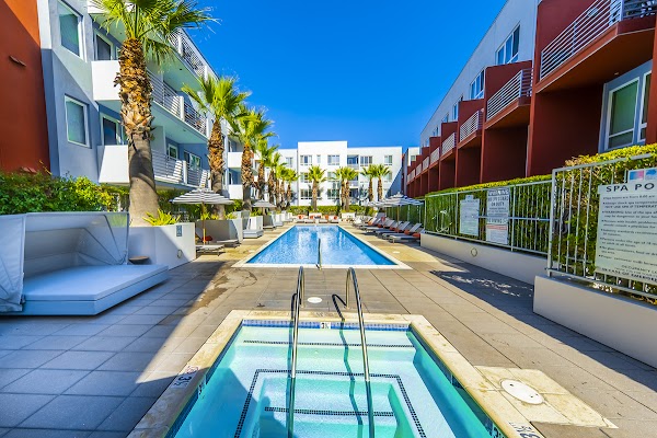 Canvas LA apartments in Los Angeles, CA