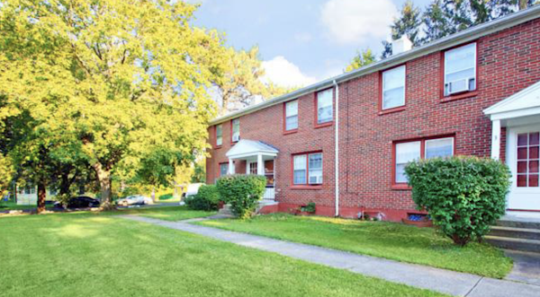Classic American Townhomes & Apts apartments in Syracuse, NY