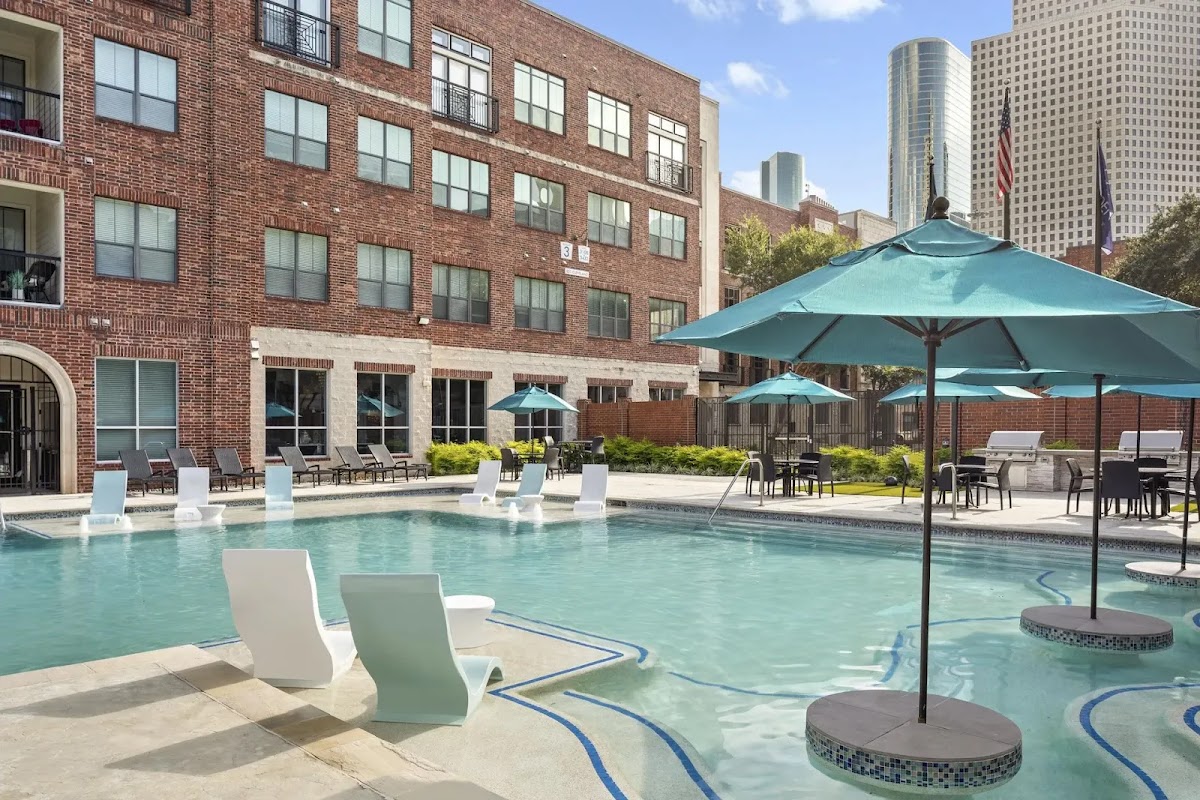 Marquis Enclave apartments in Houston, TX