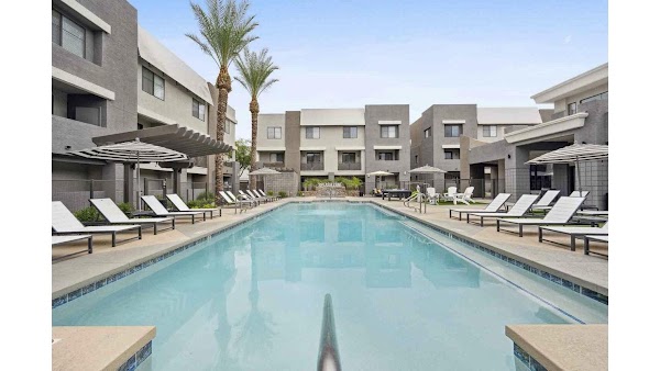Zone Westgate apartments in Glendale, AZ