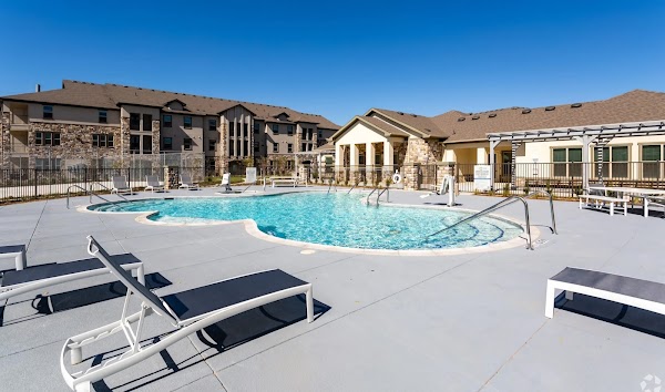 Majestic Parc apartments in Denton, TX
