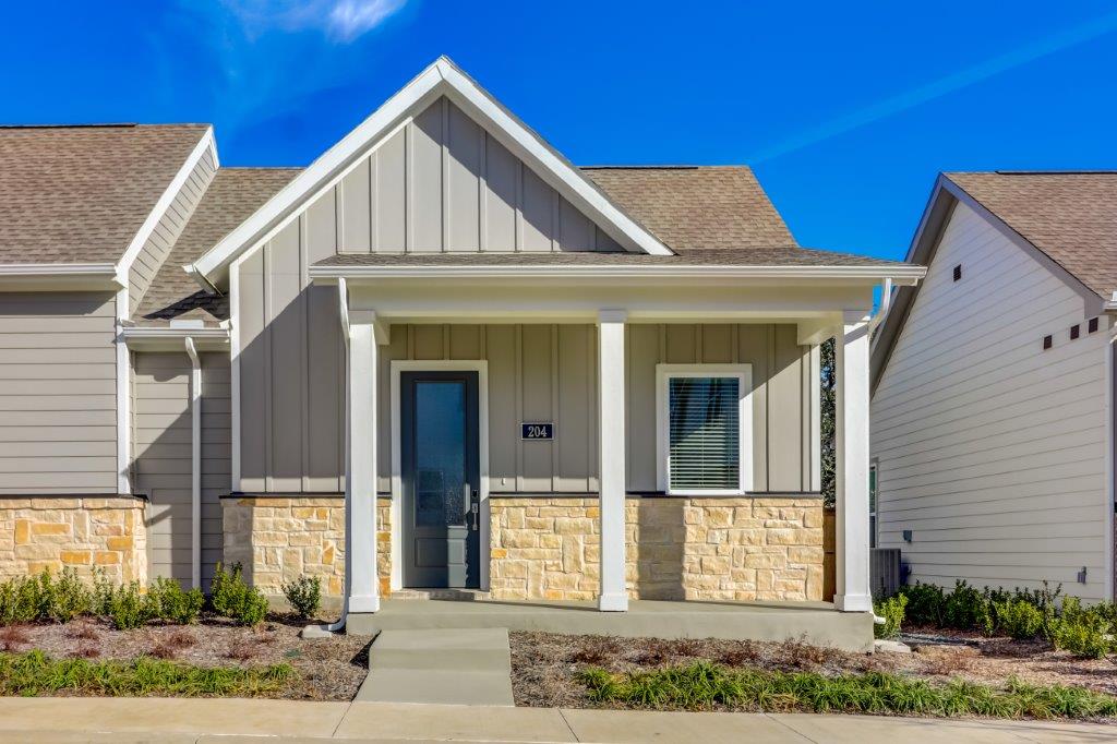 Mission Town Square apartments in North Richland Hills, TX