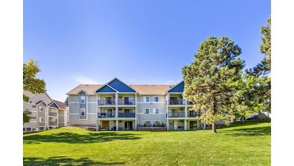 Belmar Villas apartments in Lakewood, CO