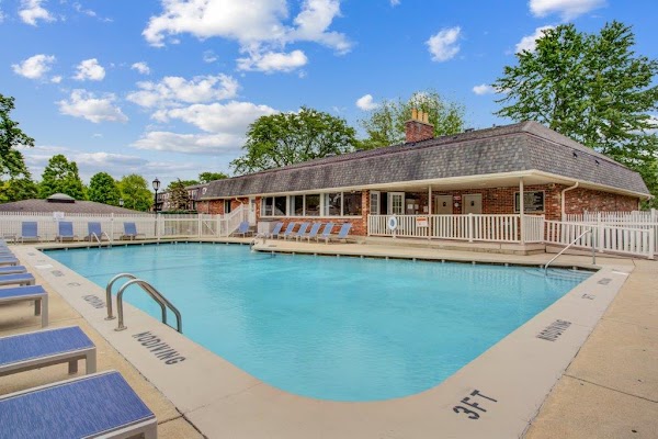 Blackhawk Apartment Homes apartments in Elgin, IL