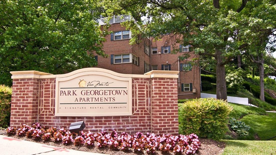 Park Georgetown apartments in Arlington, VA