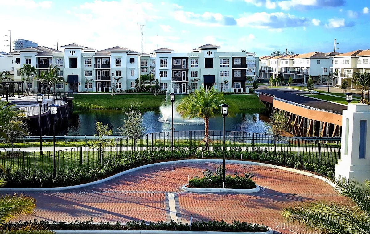 Midtown Aventura apartments in Hollywood, FL