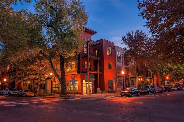 Fremont Mews apartments in Sacramento, CA