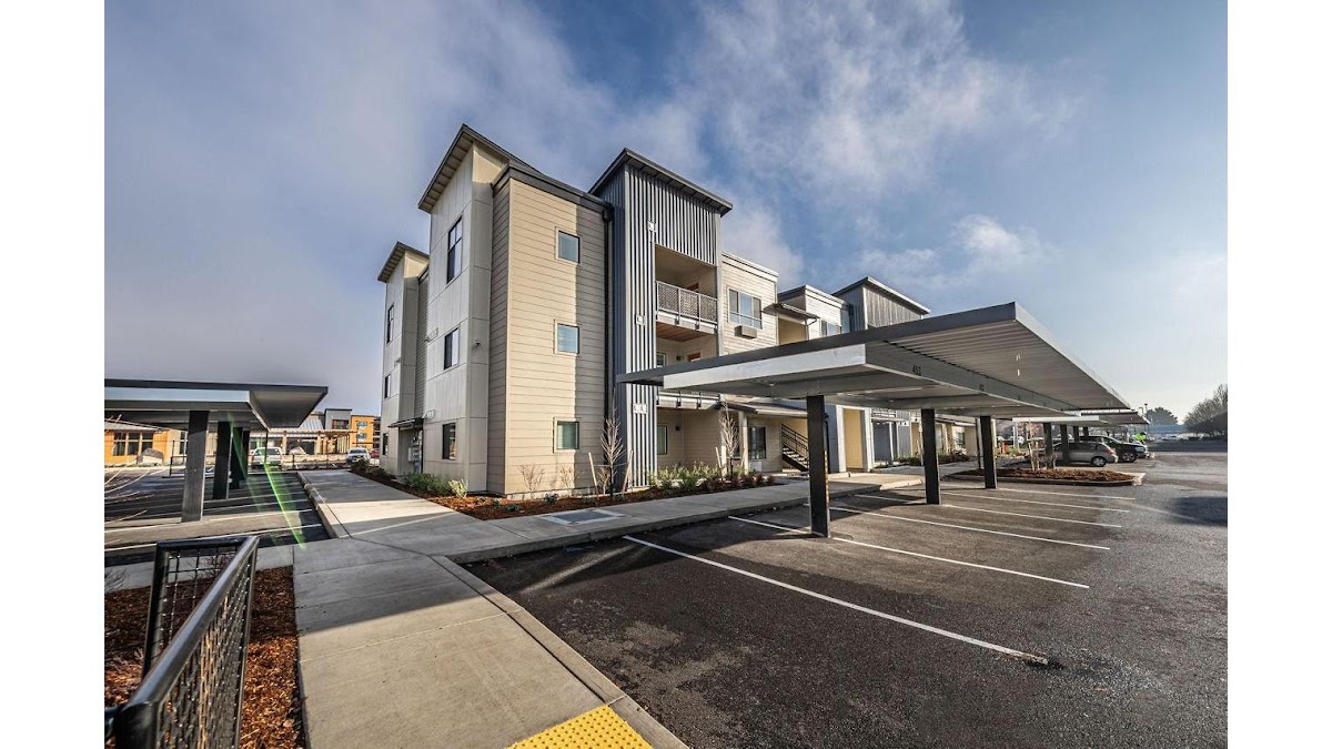 The McKenzie at Crescent Village apartments in Eugene, OR